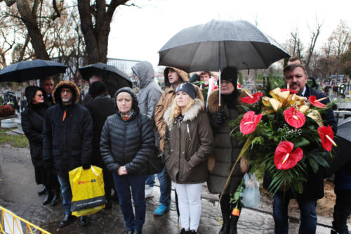 ceremonia złożenia wieńca na grobie Chołodeckiego na cmentarzu Rakowickim