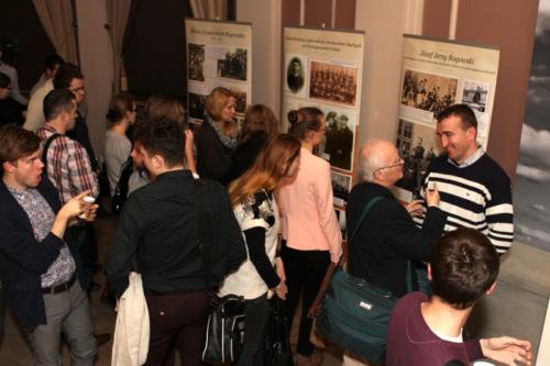 Uczestnicy konferencji podczas przerwy. Fot. Łukasz Rozumek